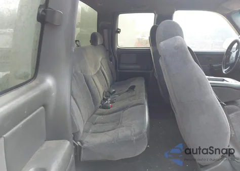 2002 Chevrolet Silverado 1500 Ls from USA, damaged, VIN 2GCEC19V021167175